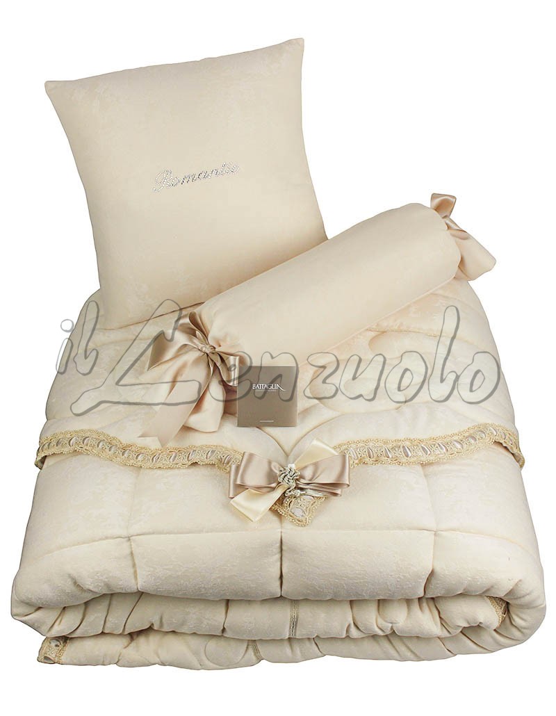 corredo-sposa-trapunta-con-cuscini-coordinati-margot-by-battaglia