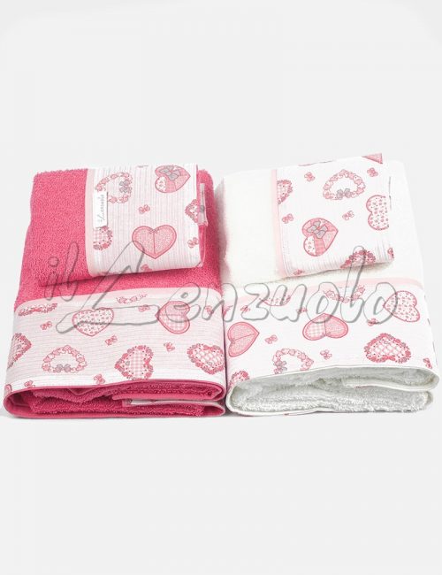 asciugamani-cuori-rosa