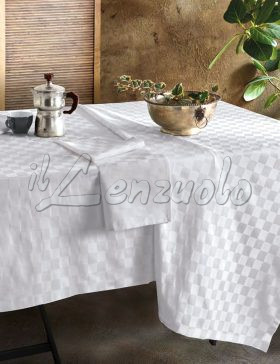 tovaglia-con-tovaglioli-somma-damier