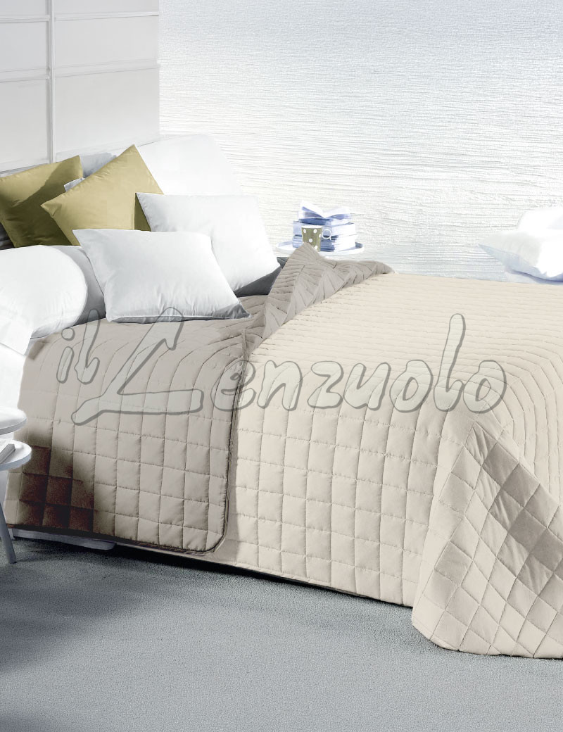 copriletto-trapuntato-tinta-unita-ambrosiana-procida-sabbia-panna