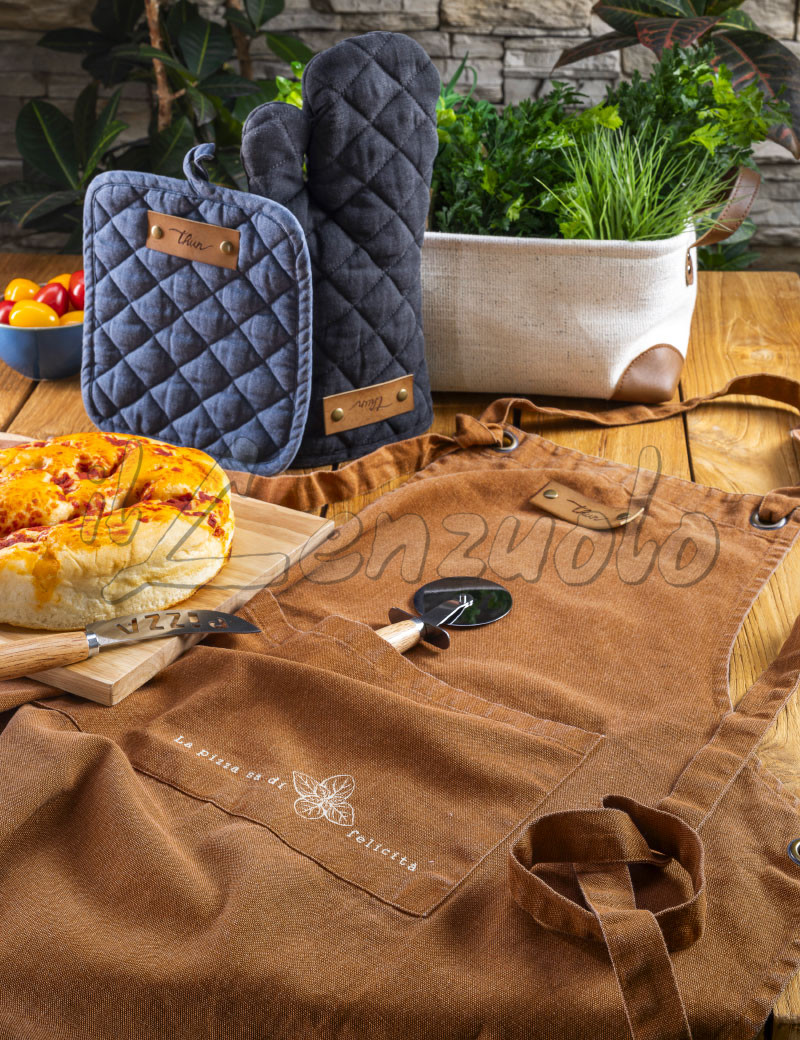 set-grembiule-guanto-e-presina-thun-acqua-e-farina